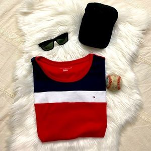 NWOT TOMMY HILFIGER SCOOP NECK TOP.